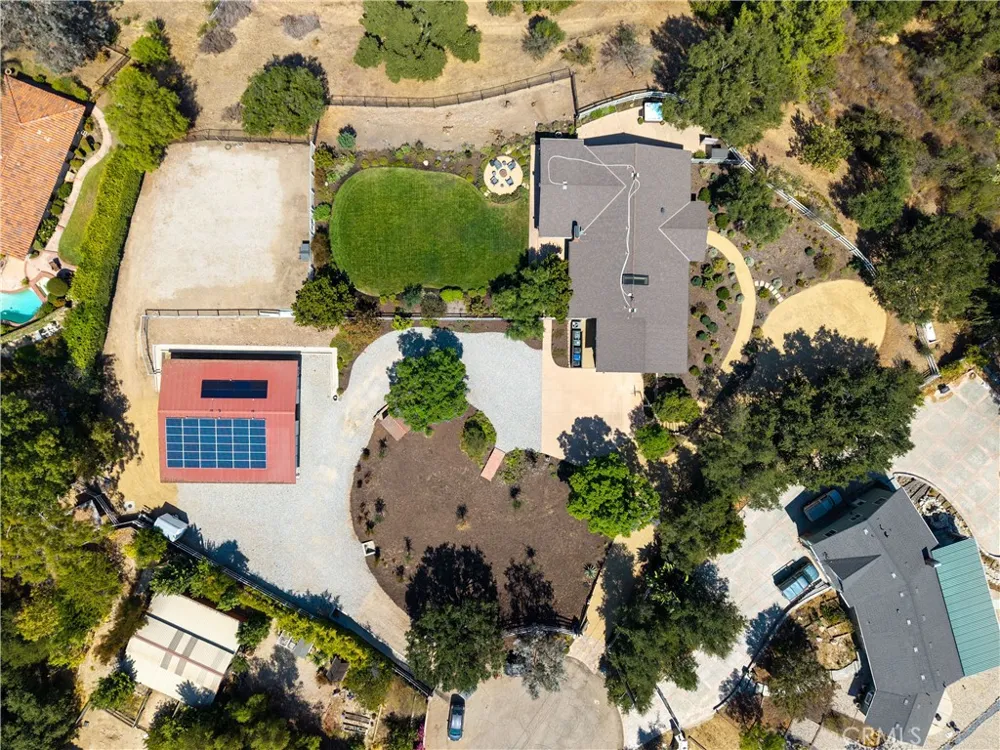 196 Colt Lane Thousand Oaks, CA 91361