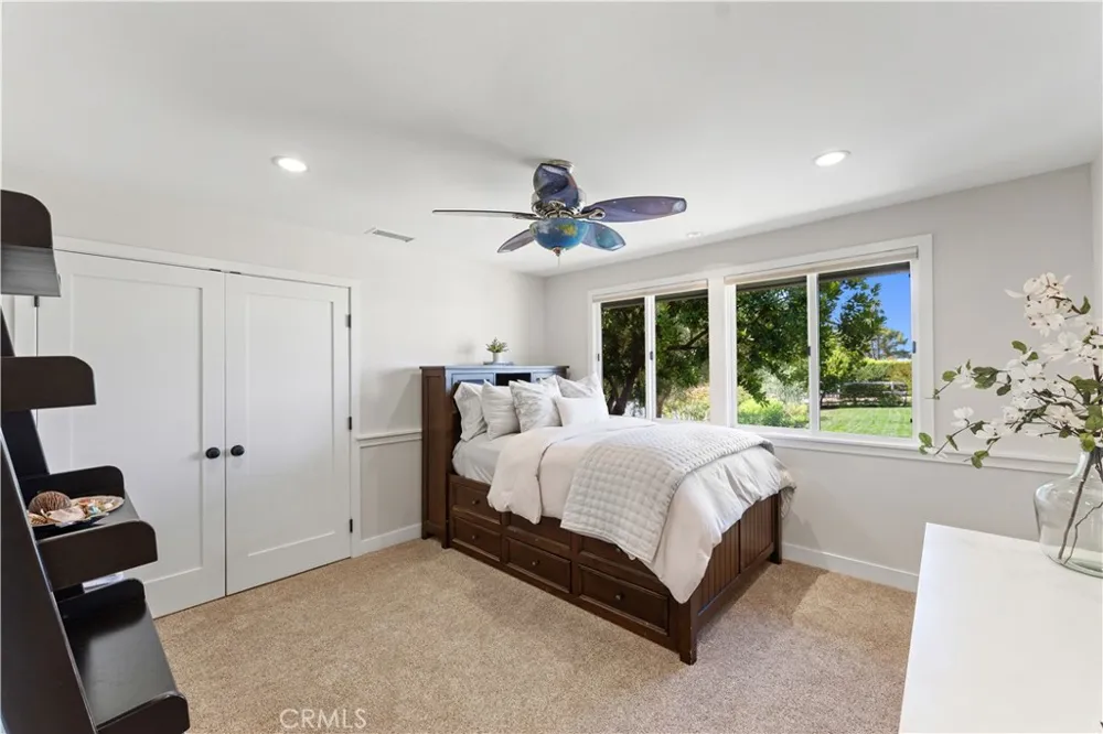 196 Colt Lane Thousand Oaks, CA 91361