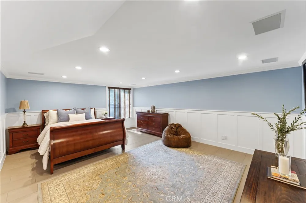 196 Colt Lane Thousand Oaks, CA 91361