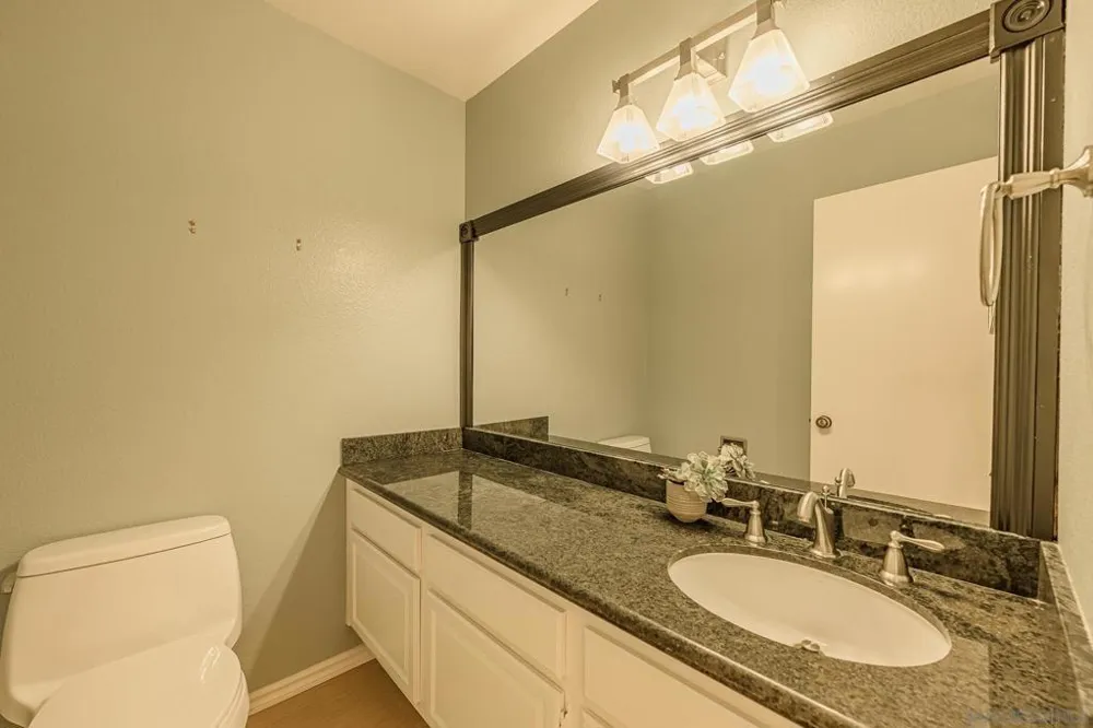 2268 Valley Road Oceanside, CA 92056