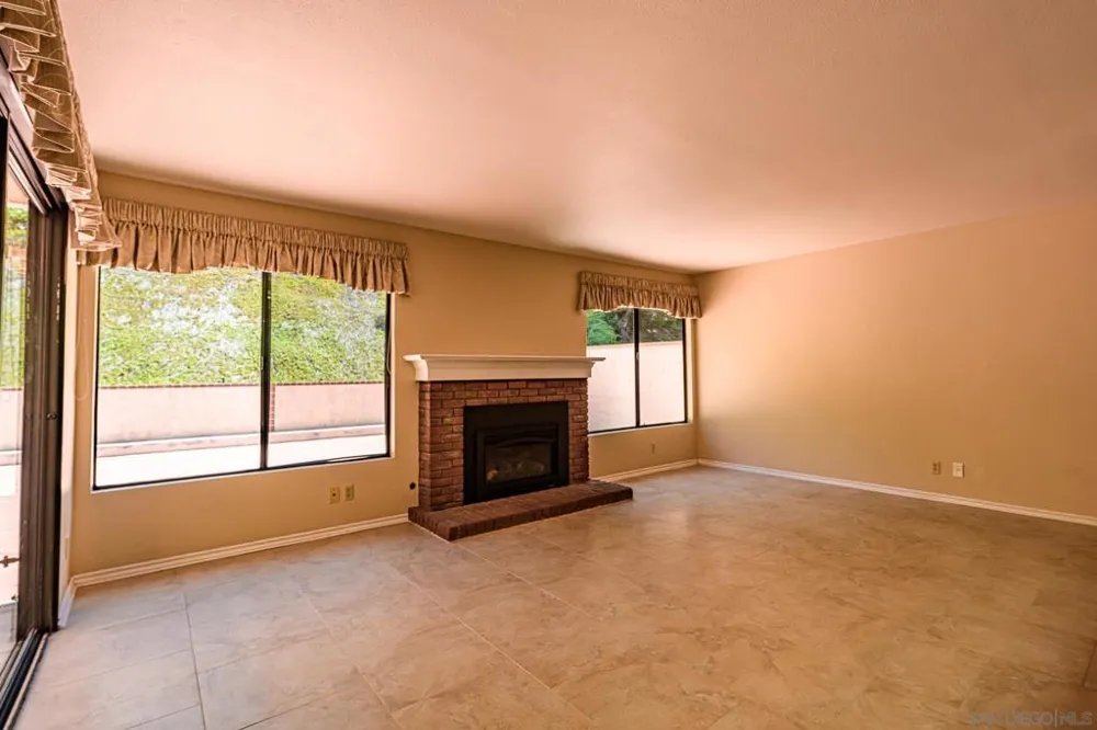 2268 Valley Road Oceanside, CA 92056