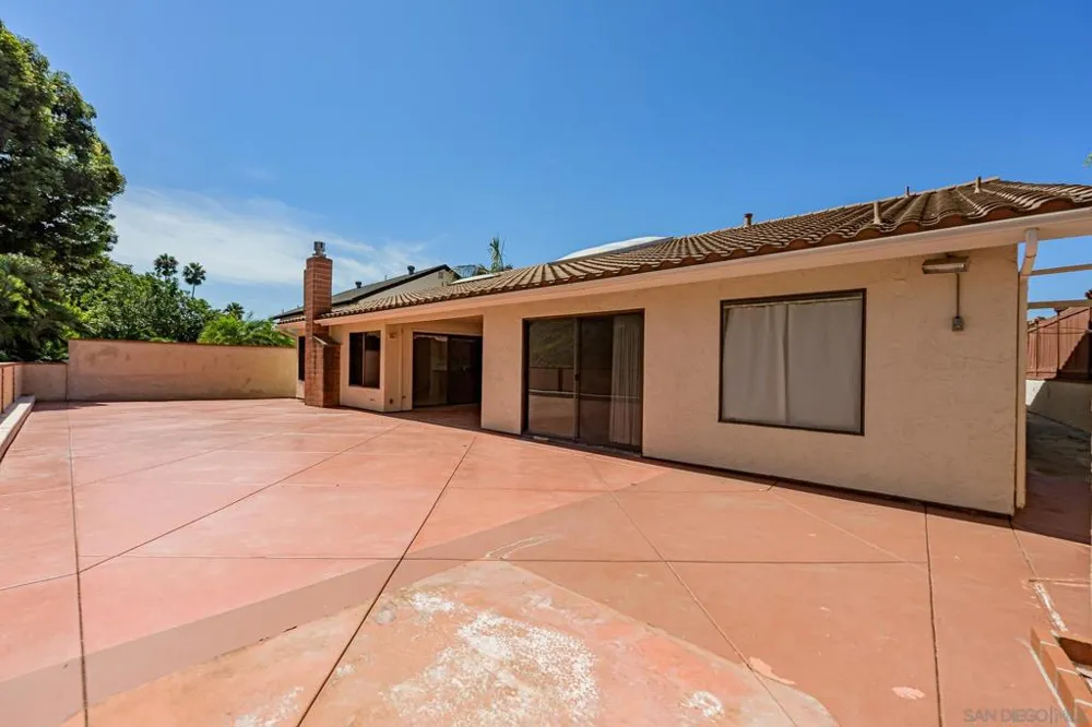 2268 Valley Road Oceanside, CA 92056