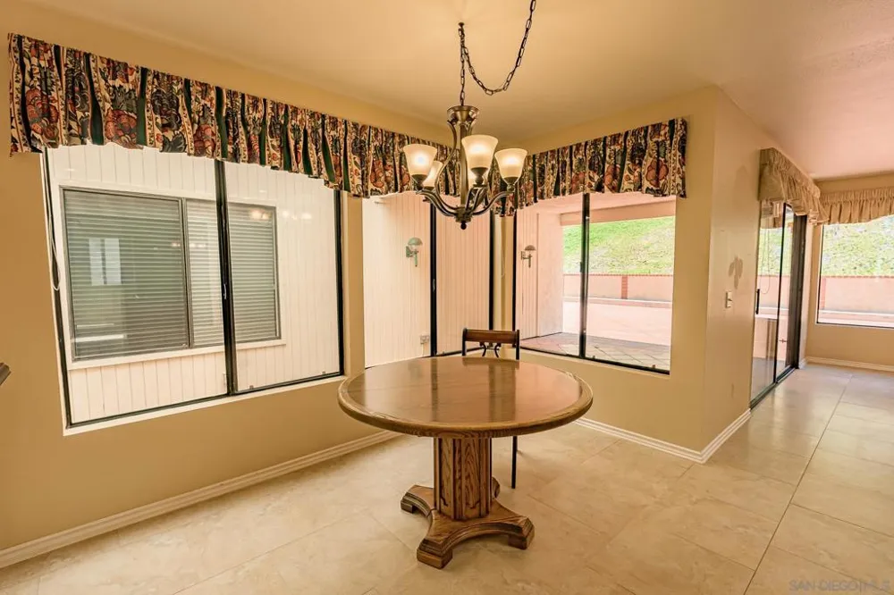 2268 Valley Road Oceanside, CA 92056