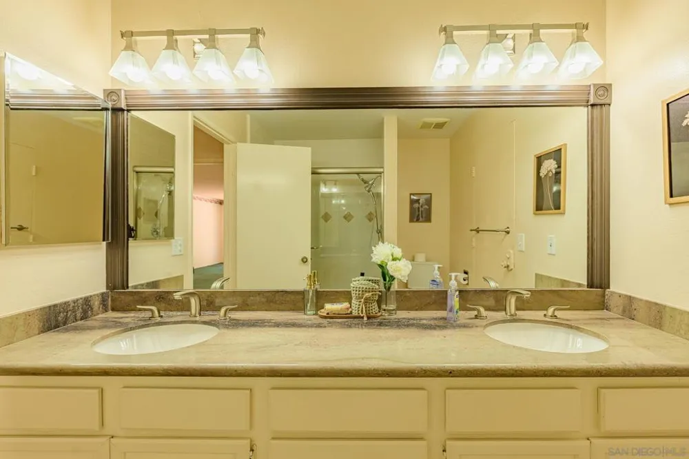 2268 Valley Road Oceanside, CA 92056