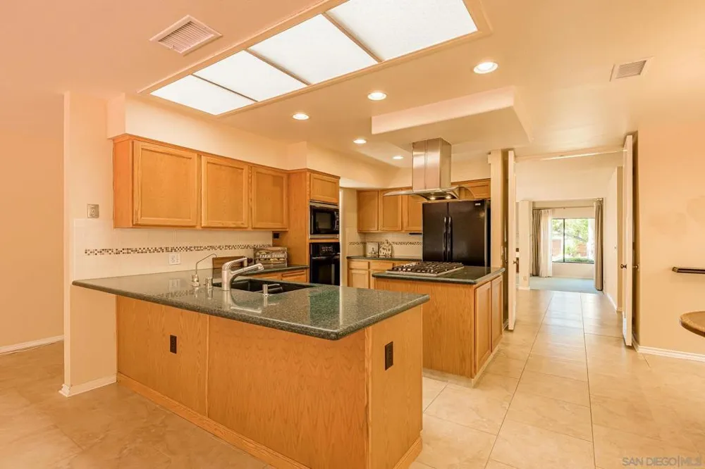 2268 Valley Road Oceanside, CA 92056