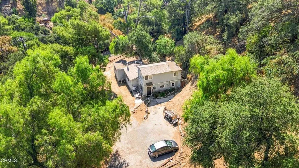 12211 Forest Trail Sylmar, CA 91342