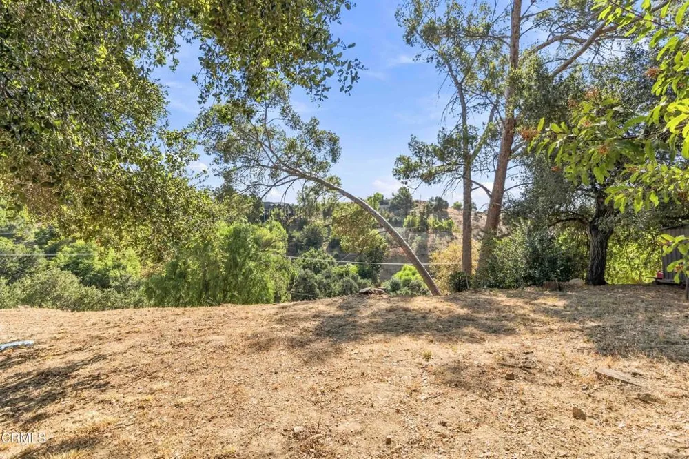 12211 Forest Trail Sylmar, CA 91342