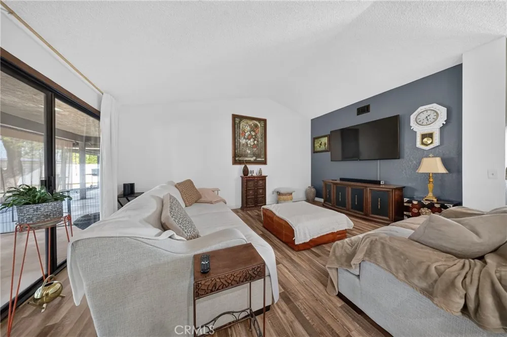 14070 Seminole Apple Valley, CA 92307
