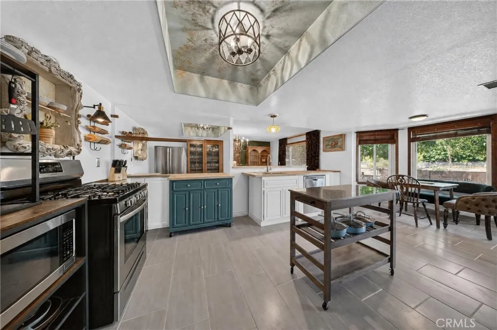 14070 Seminole Apple Valley, CA 92307