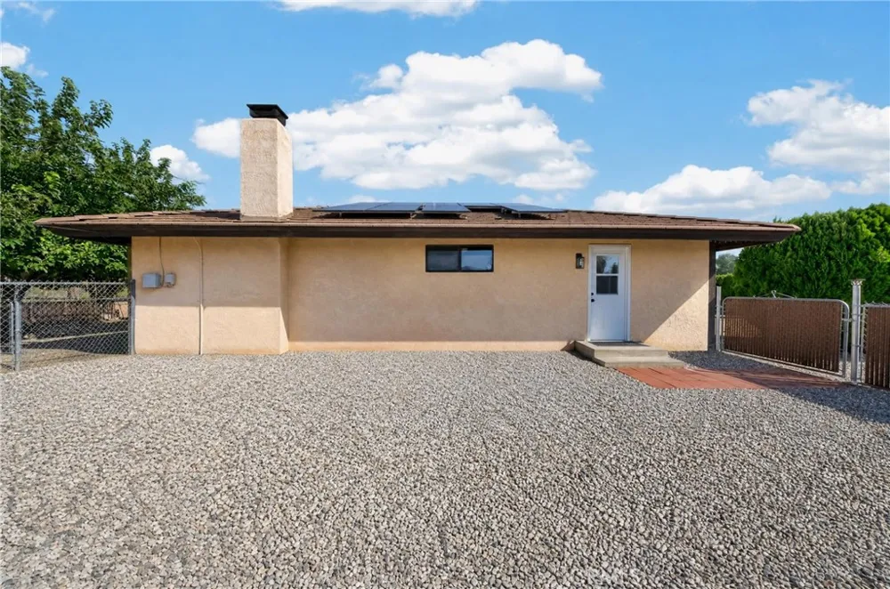 14070 Seminole Apple Valley, CA 92307