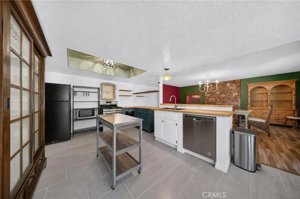14070 Seminole Apple Valley, CA 92307