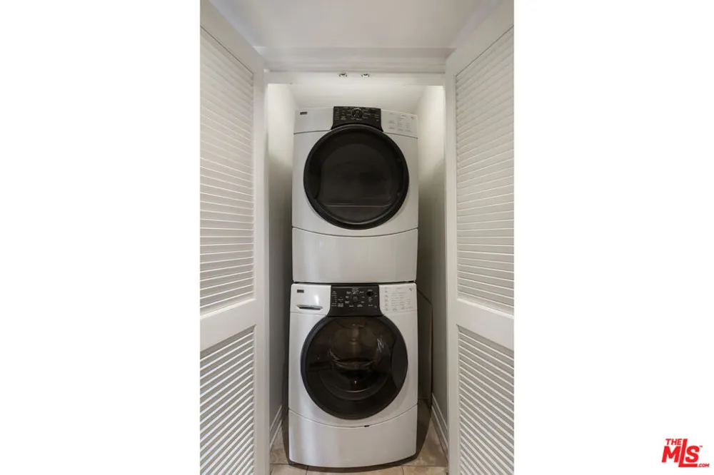 851 San Vicente Boulevard #102 West Hollywood, CA 90069