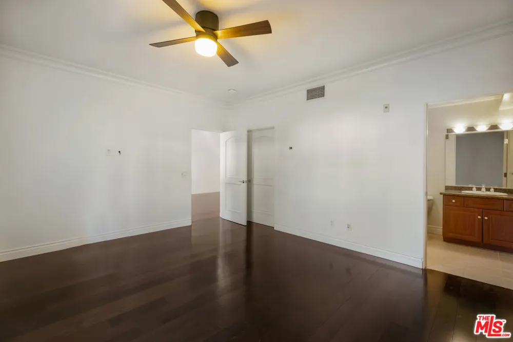 851 San Vicente Boulevard #102 West Hollywood, CA 90069