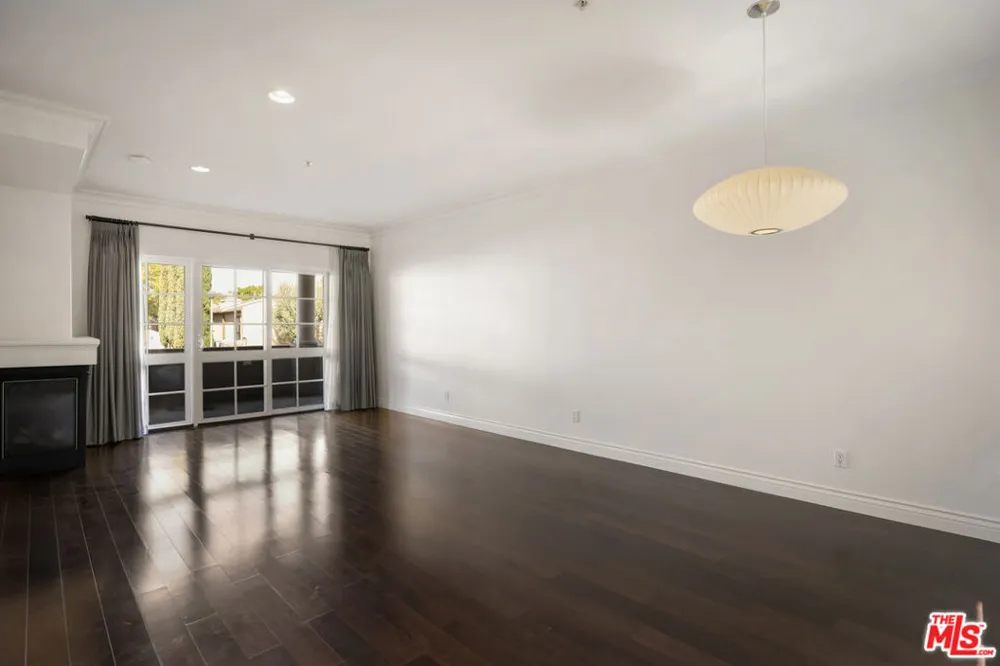 851 San Vicente Boulevard #102 West Hollywood, CA 90069