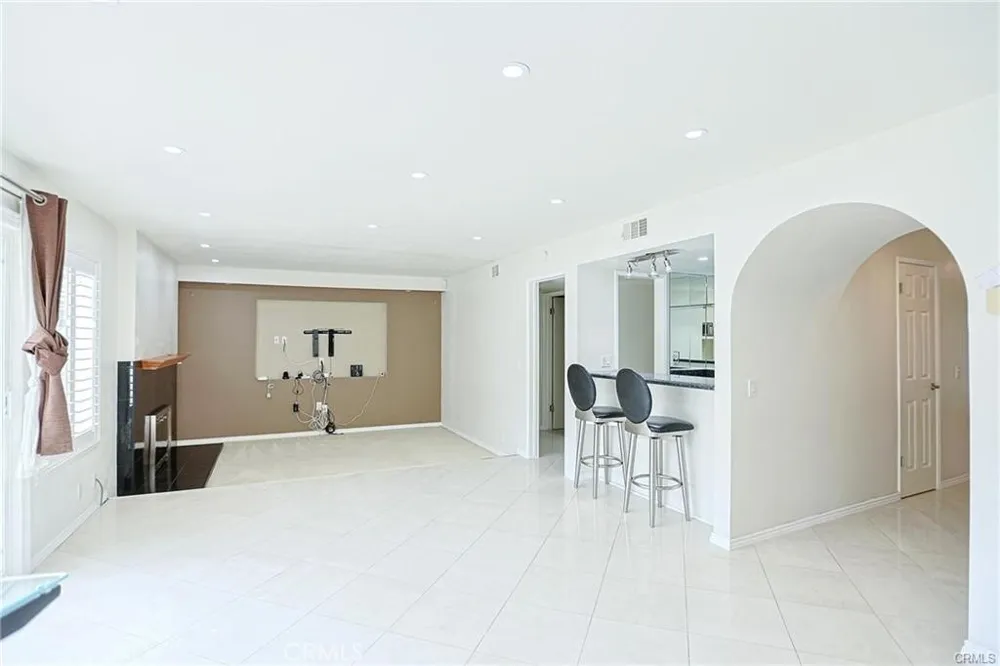 14512 Southfield Westminster, CA 92683
