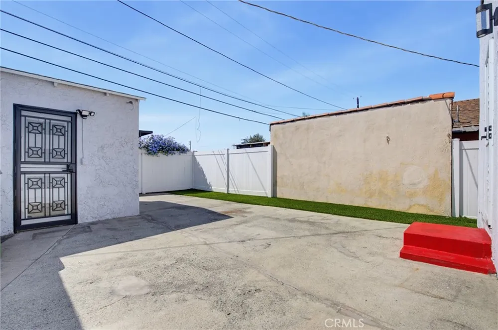 428 W 98th Los Angeles, CA 90003