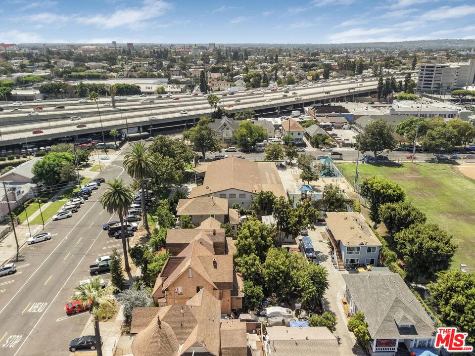 1711 Toberman Street Los Angeles, CA 90015