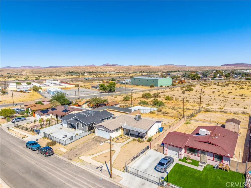 641 Chateau Barstow, CA 92311