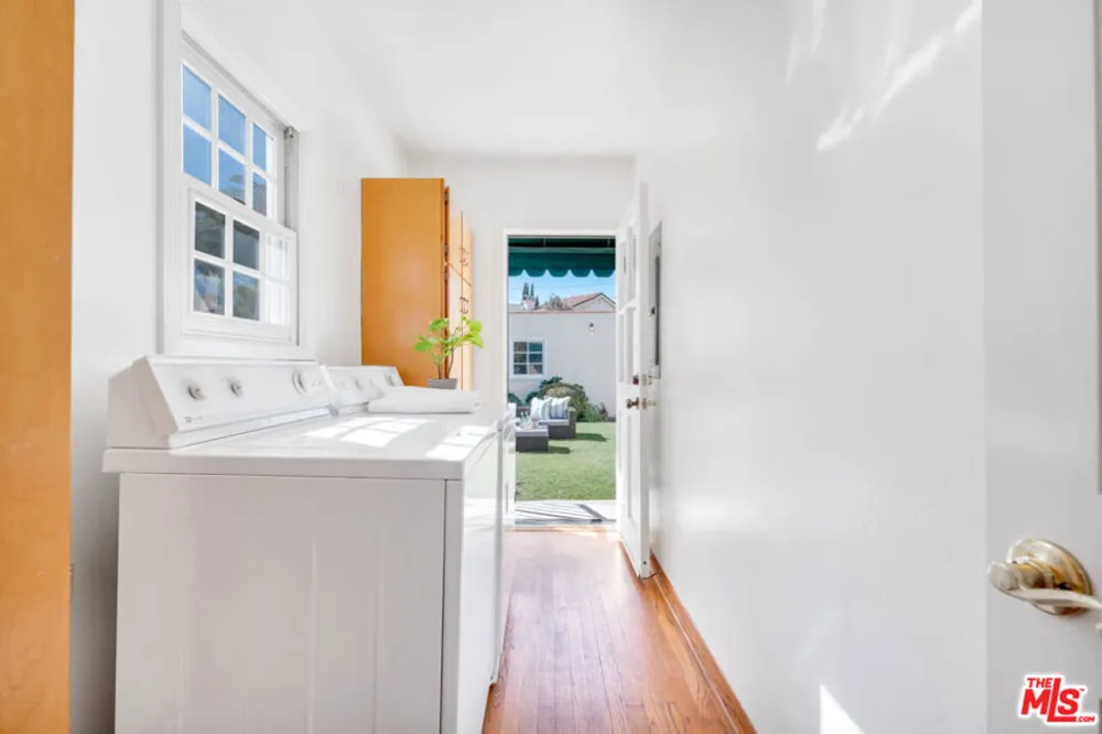 109 Maple Drive Beverly Hills, CA 90210