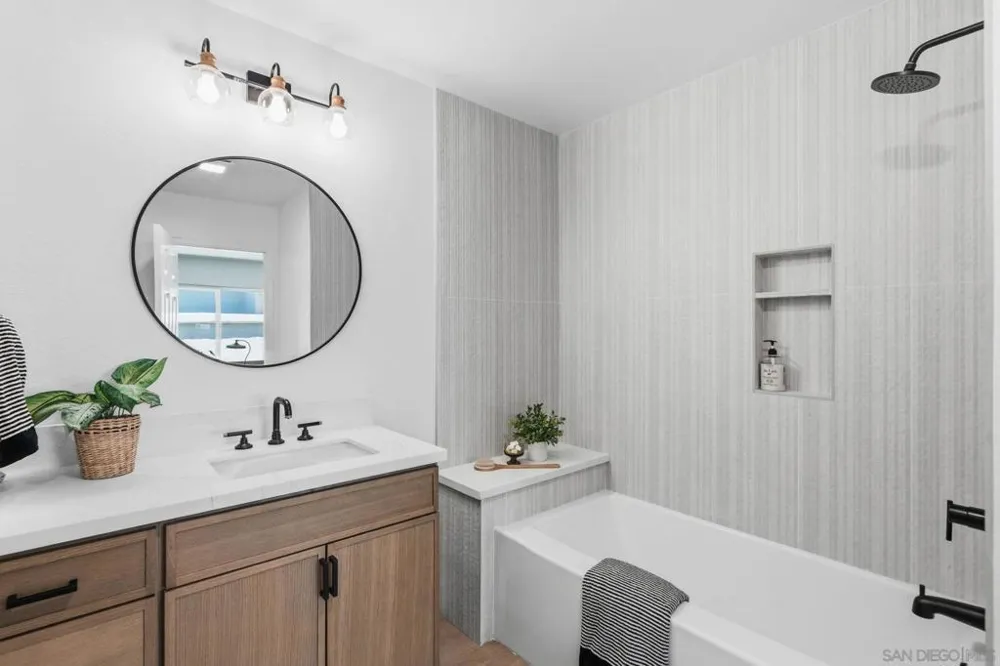 4849 Flying Cloud Way Carlsbad, CA 92008