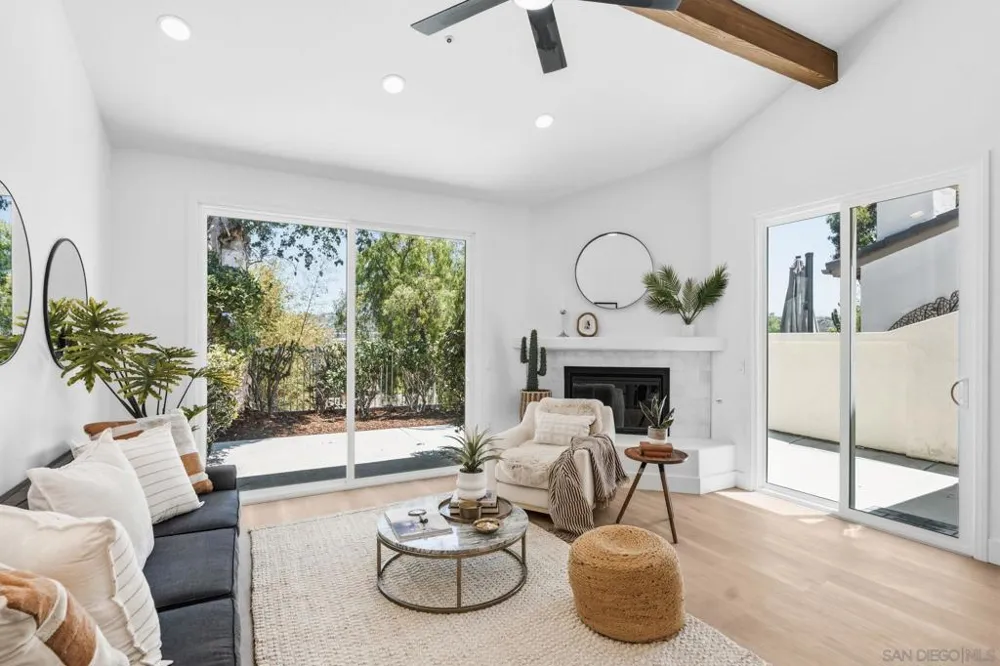 4849 Flying Cloud Way Carlsbad, CA 92008
