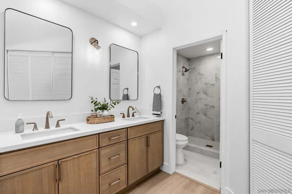 4849 Flying Cloud Way Carlsbad, CA 92008