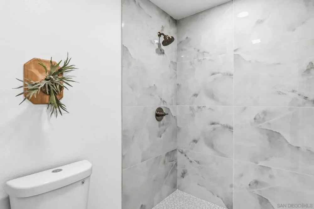 4849 Flying Cloud Way Carlsbad, CA 92008