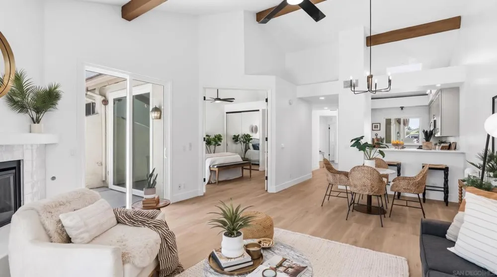 4849 Flying Cloud Way Carlsbad, CA 92008