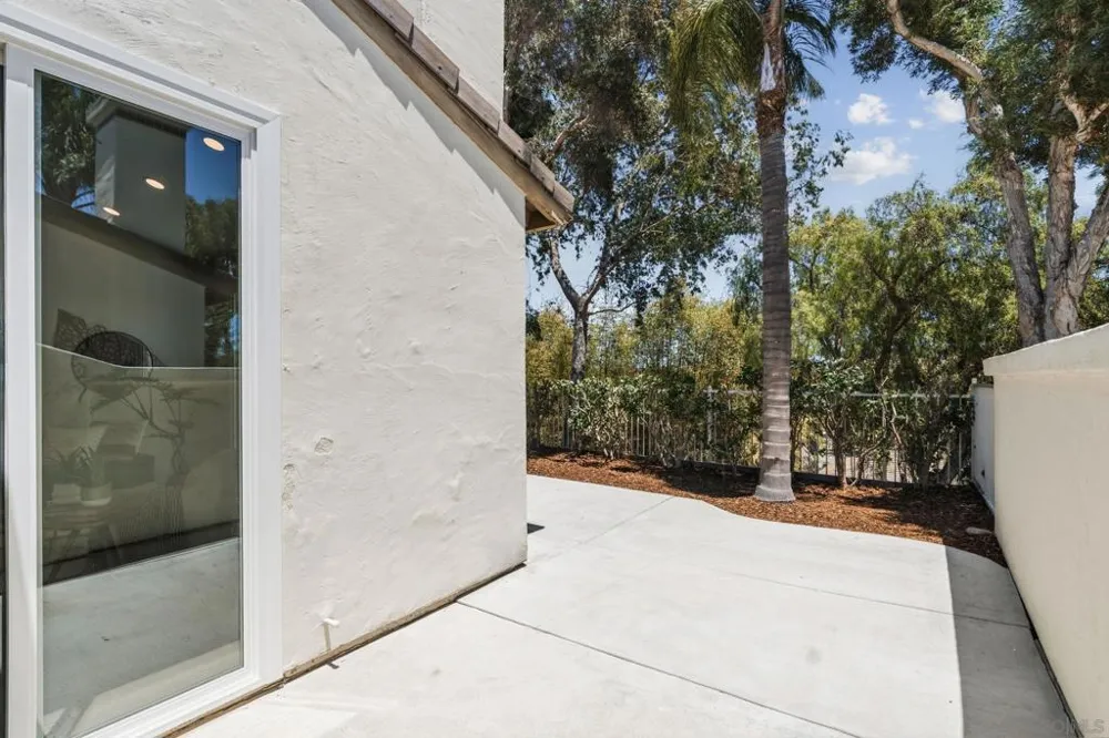 4849 Flying Cloud Way Carlsbad, CA 92008