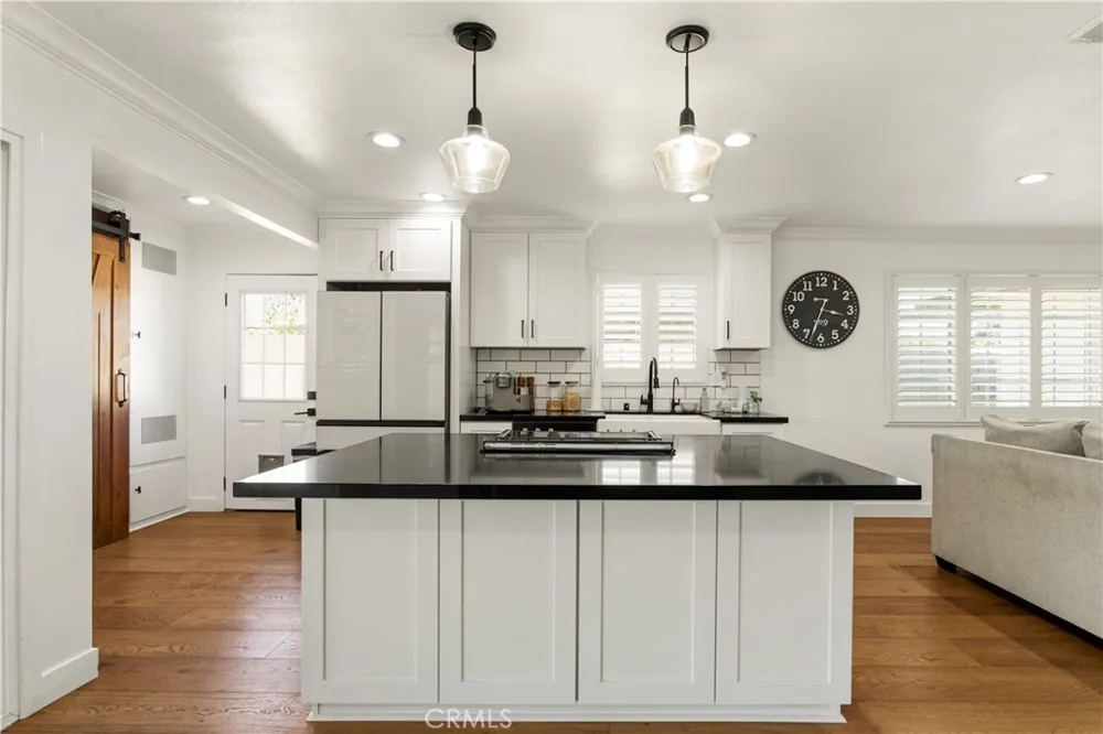 1143 E Juanita Avenue Glendora, CA 91740
