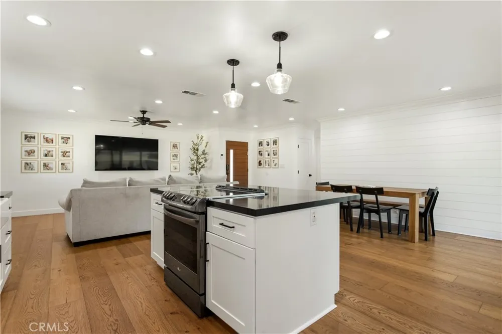 1143 E Juanita Avenue Glendora, CA 91740