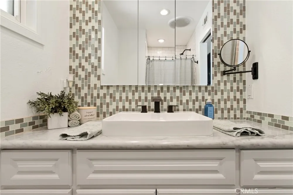 1143 E Juanita Avenue Glendora, CA 91740