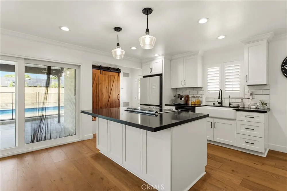 1143 E Juanita Avenue Glendora, CA 91740