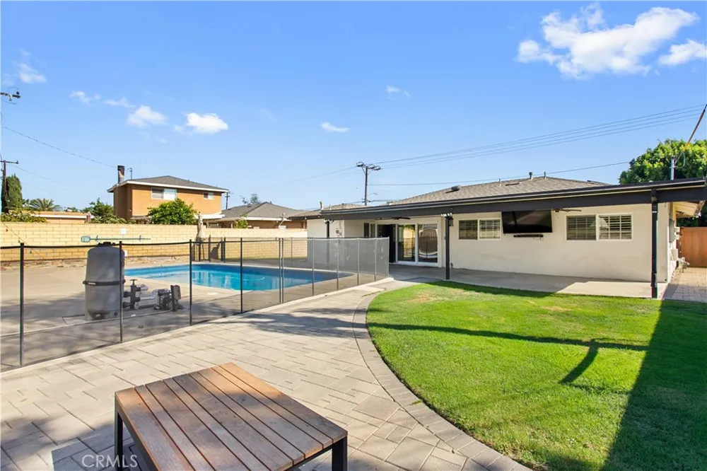 1143 E Juanita Avenue Glendora, CA 91740