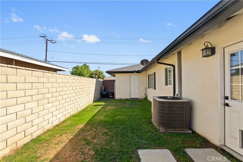 1143 E Juanita Avenue Glendora, CA 91740
