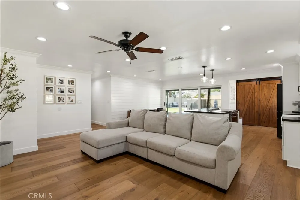 1143 E Juanita Avenue Glendora, CA 91740