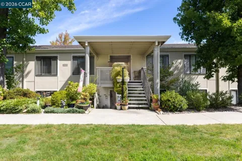 2665 Pine Knoll Dr #8