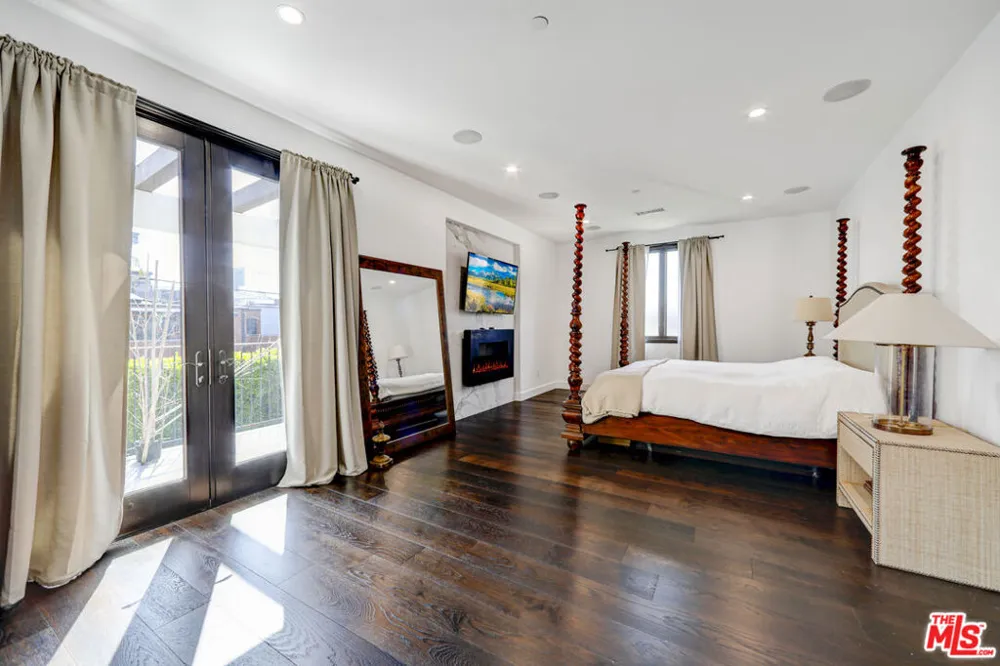 356 S Clark Drive Beverly Hills, CA 90211