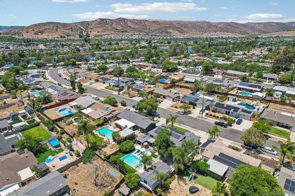 9239 Bellagio Rd Santee, CA 92071