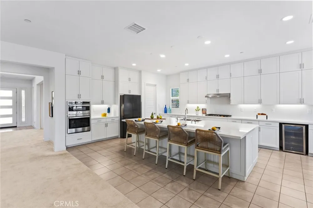 17700 Ridgeline Court Saugus, CA 91350