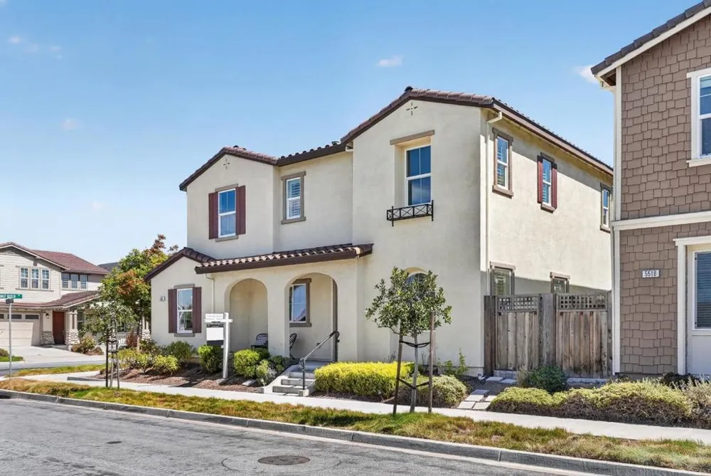5502 Clove Hitch Loop Fremont, CA 94555