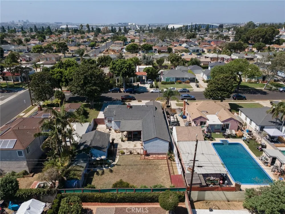 9526 S 4th Ave Inglewood, CA 90305