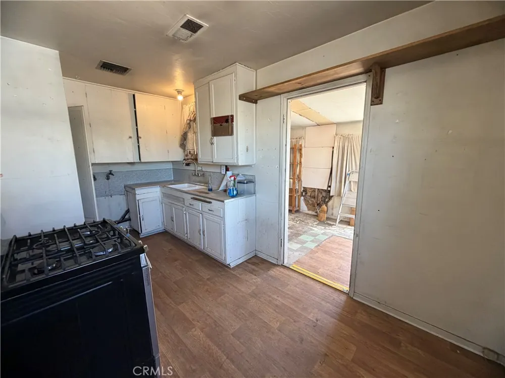 720 Nancy Barstow, CA 92311