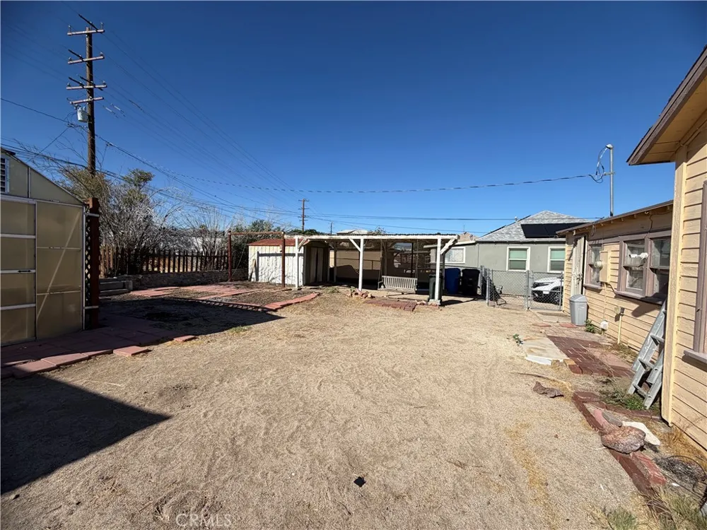 720 Nancy Barstow, CA 92311