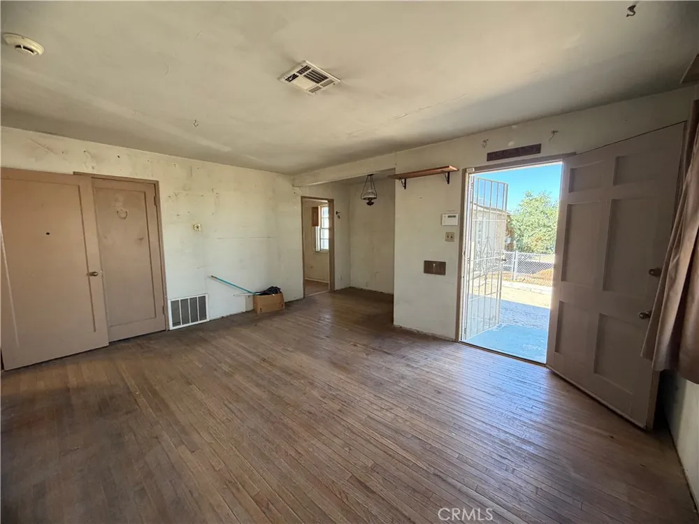 720 Nancy Barstow, CA 92311