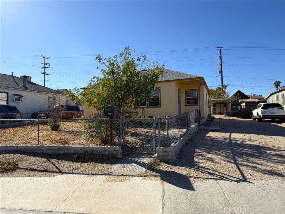 720 Nancy Barstow, CA 92311