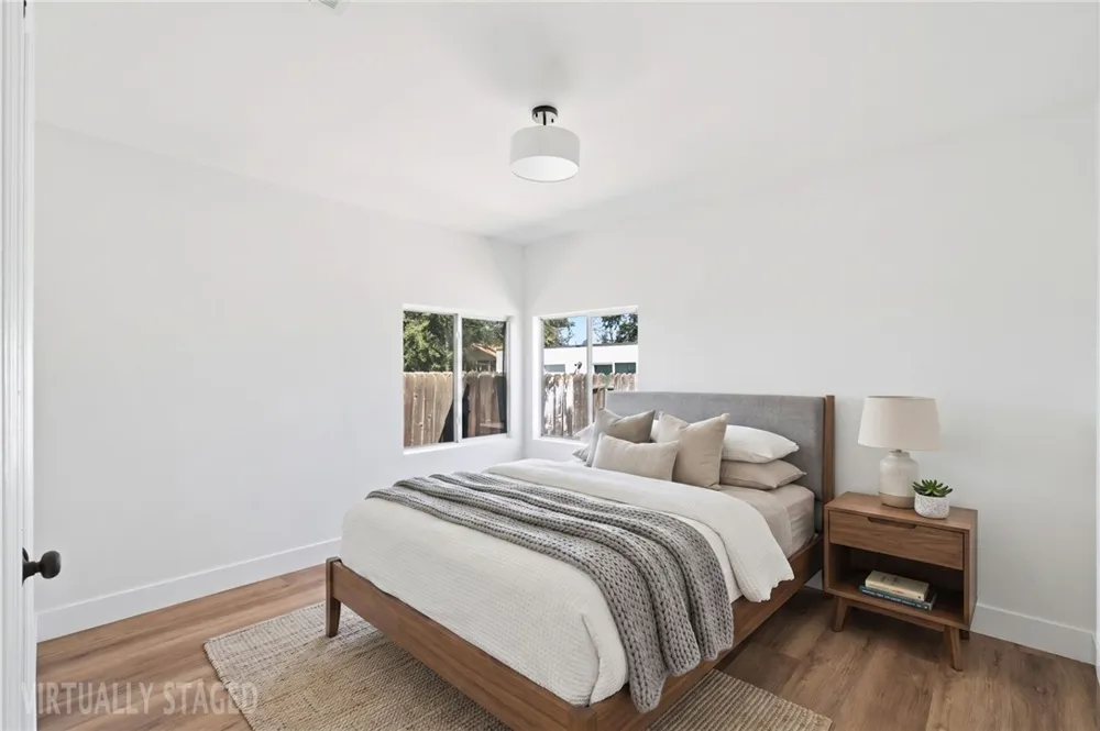 250 Holtby Bakersfield, CA 93304