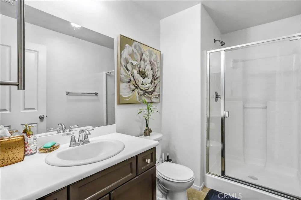 16765 Buttonwood Fontana, CA 92336