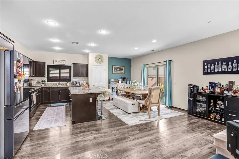 16765 Buttonwood Fontana, CA 92336