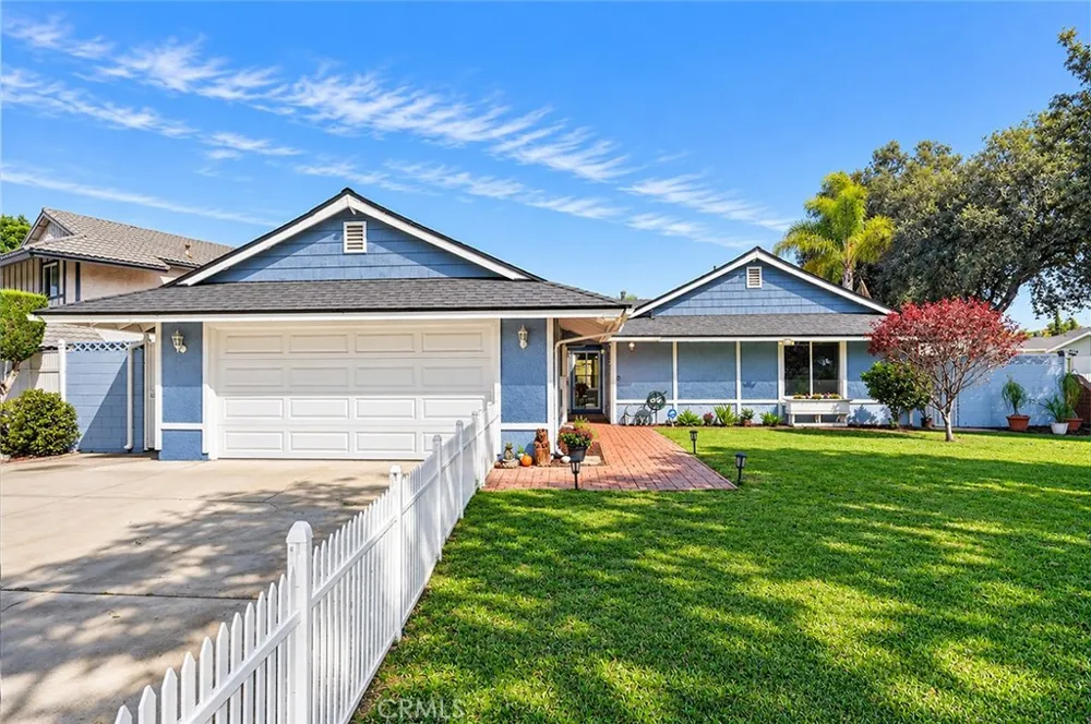 1630 E Edgecomb Covina, CA 91724